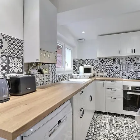 La Dolce Vita, Jolie Maison Familiale